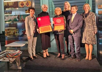 Doc. dr. Mariji Mojci Terčelj priznanje Veleposlaništva Republike Paragvaj v Sloveniji