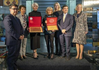 Doc. dr. Mariji Mojci Terčelj prizanje veleposlaništva Republike Paragvaj