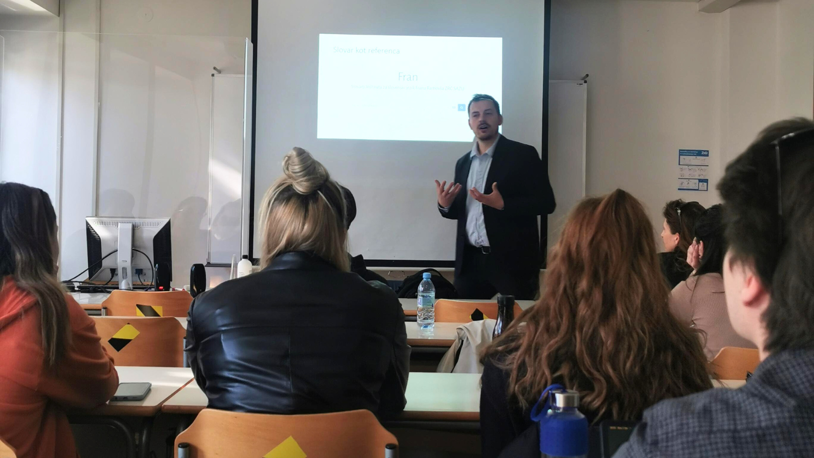 Kako si z digitalnimi jezikovnimi viri pomagamo pri reševanju jezikovnih zagat