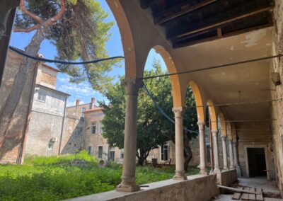 Spletna spominska knjiga nekdanje koprske porodnišnice