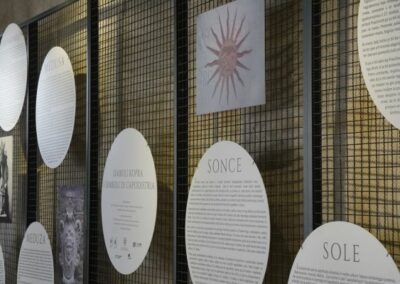 Študenti otvorili razstavo Simboli Kopra