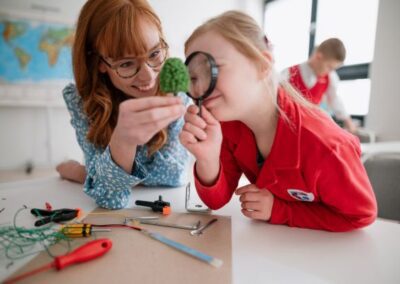 Šolski center Nova Gorica išče izvajalce dodatne strokovne in učne pomoči za dijake s posebnimi potrebami