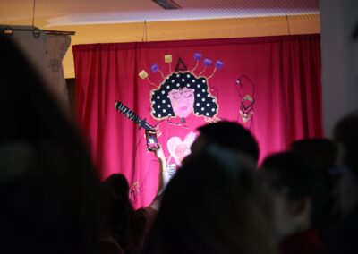 Umetniška predstavitev življenjskih zgodb študentov UP FHŠ