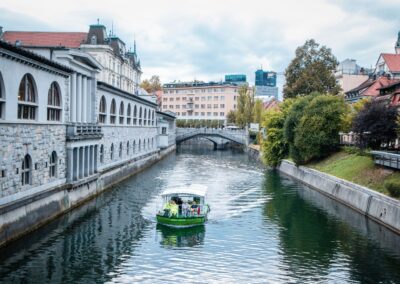 Odziv na potencialne posege na območju Plečnikovih tržnic
