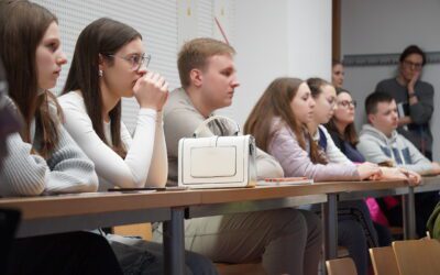 Uspešna izvedba informativnih dnevov na UP FHŠ