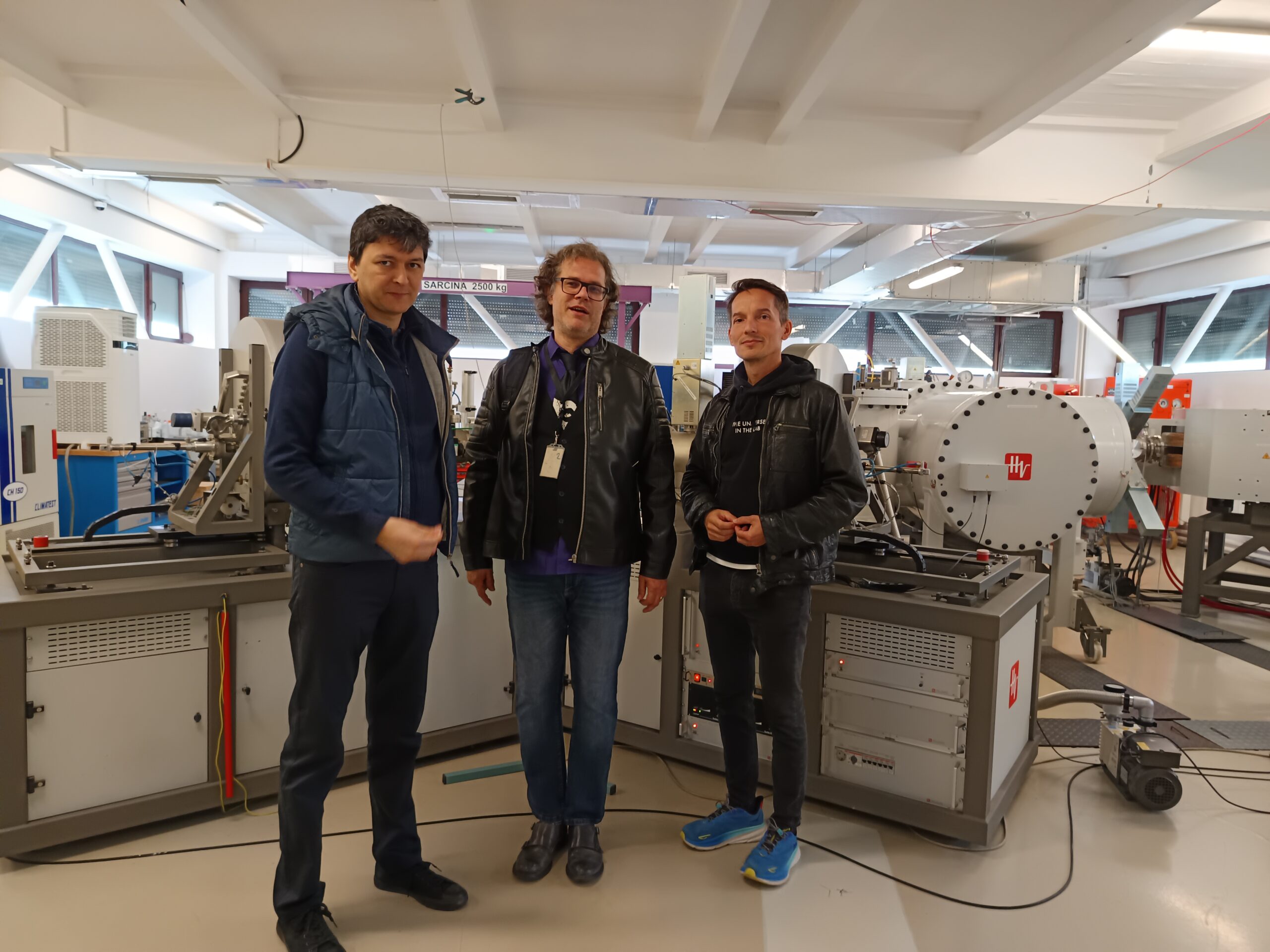 Raziskovalci pred pospeševalnikom