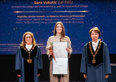 Predavanje o praznovanju slave pri Srbih iz Nove Gorice Sare Vukotić, prejemnice UP nagrade Srečko Kosovel za magistrsko nalogo na programu Kulturni študiji in antropologija.