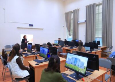 Gostujoča predavanja na Državni univerzi v Urgenču (UrSU), v Uzbekistanu